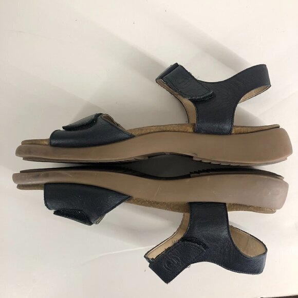 ROCKPORT Black Leather Adjustable Velcro Strap Sandals Sz 7.5 - Picture 5 of 12